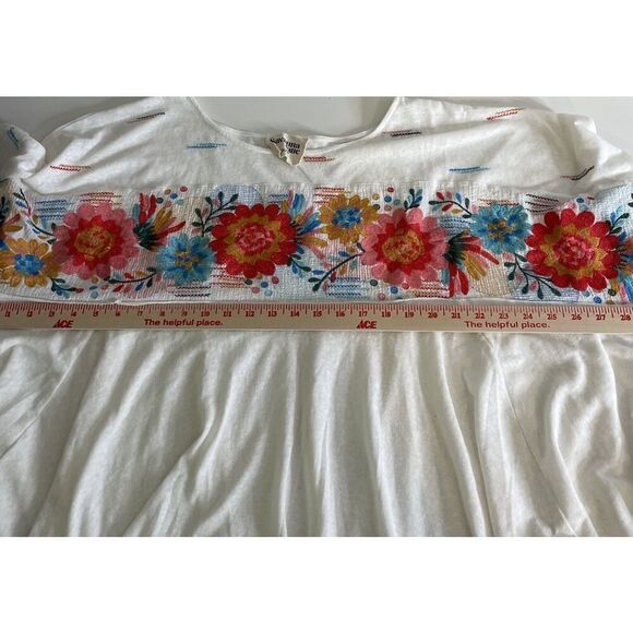 Savanna Jane Size 1X 2X Embroidered Top PonchoWhite Floral Flowers Plus - Picture 8 of 10